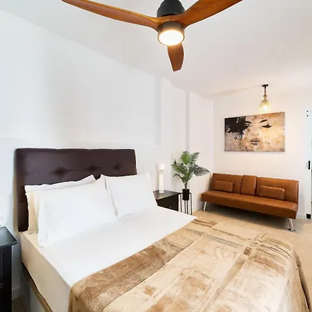 Kosta Homes - Modern Two Bedroom With Terrace *