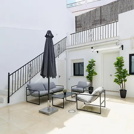 Kosta Homes - Modern Two Bedroom With Terrace ألاورين ذي ر تورّي