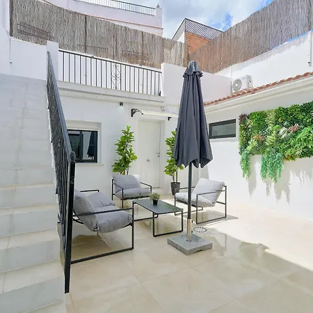 بيت للعطل Kosta Homes - Modern Two Bedroom With Terrace *